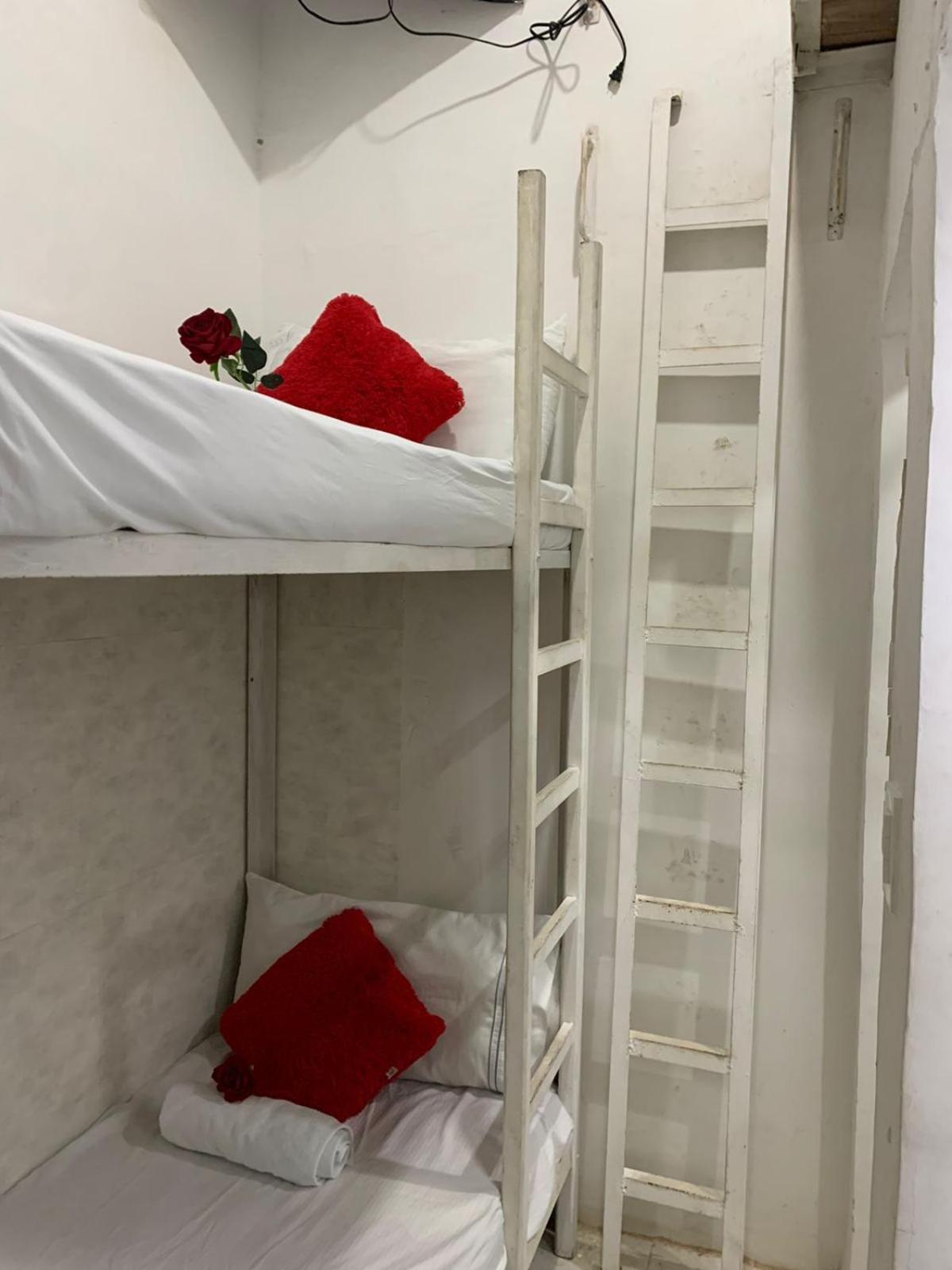 Hostal Marbella 47 Cartagena Екстериор снимка